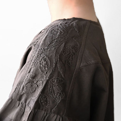 KLスパイスミックスブラウス