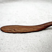 ケニアの木製バターナイフ