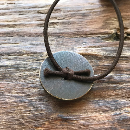 牛骨ボタンヘアーゴム(tane)