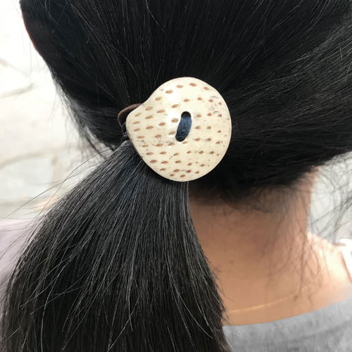 牛骨ボタンヘアーゴム(dot)