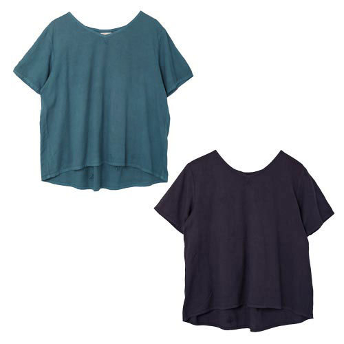 ウシロ刺繍トップ