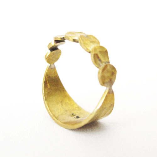 ツキホシリング